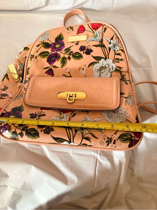 timbuk2 bags sold again Flight Convertible Tote Backpack Options:Lavender lined floating pocket protects Ballistic AOPMGOE AOKING 20/22′′Water Resistant